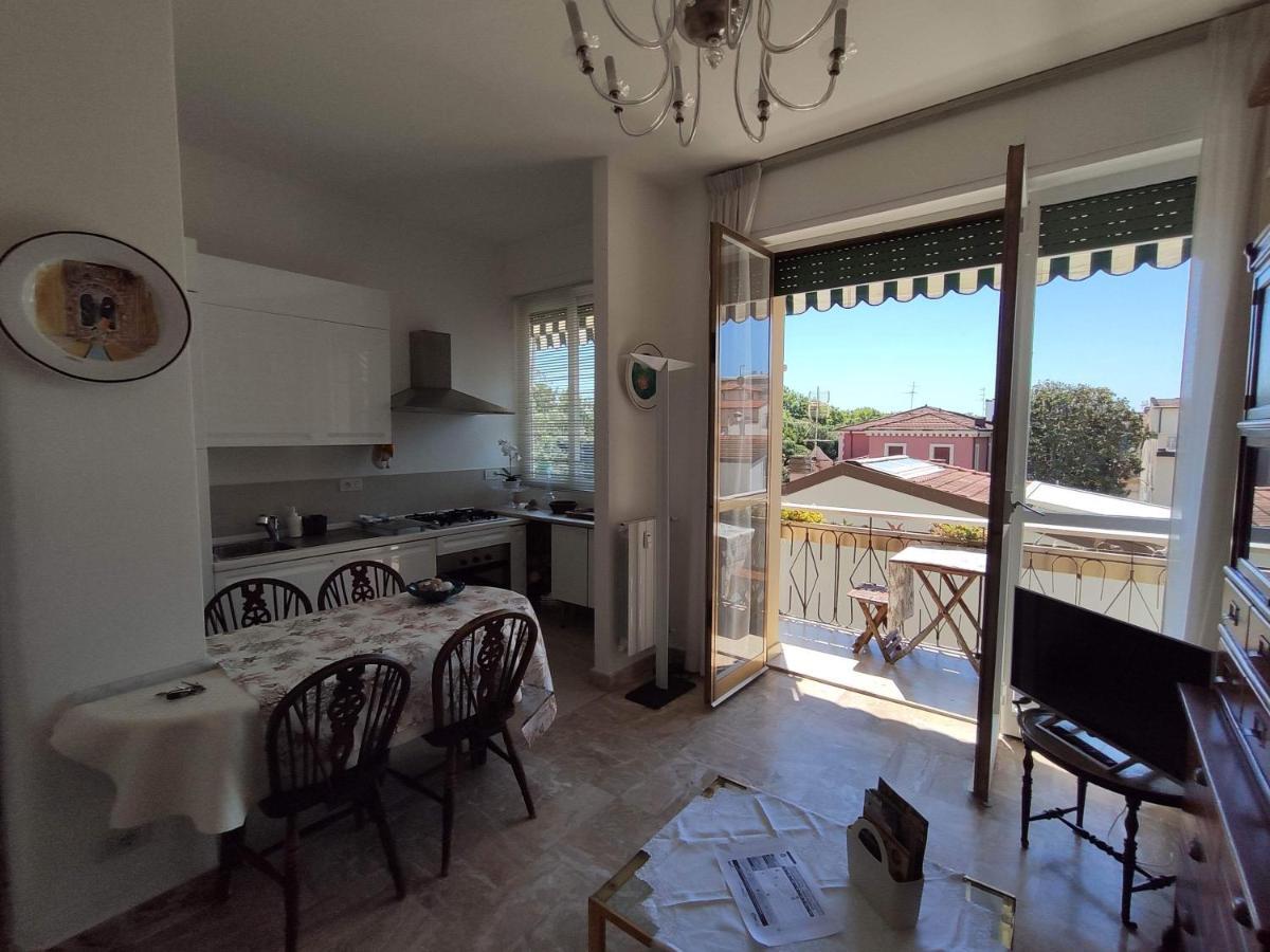 Intero Appartamento - A Soli 50 M Dal Mare Viareggio Luaran gambar